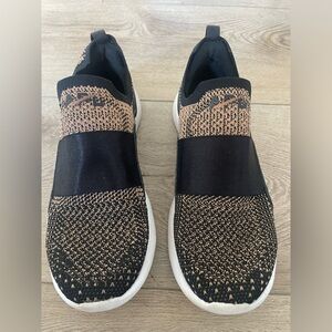 apl techloom shoes size us 8